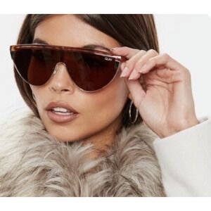NWT‎ QUAY AUSTRALIA Elle Ferguson Cat Eye Sunglasses Brown Lens